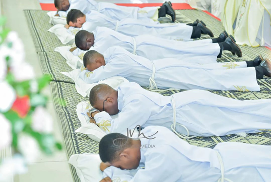 FAHAMU MAANA YA SHEMASI, AINA ZAKE NA WAJIBU WAKE NDANI YA KANISA KATOLIKI